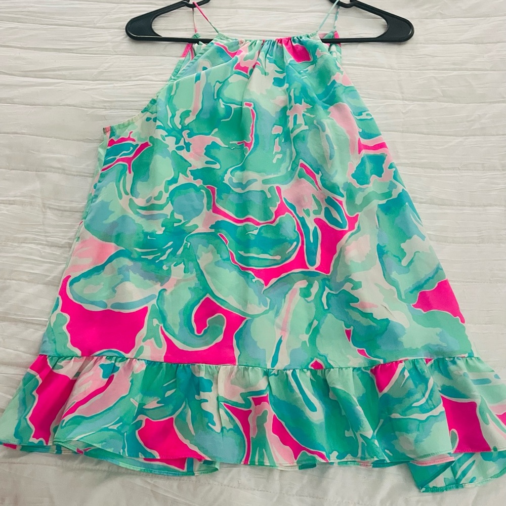 EUC top! Super cute with white pants!